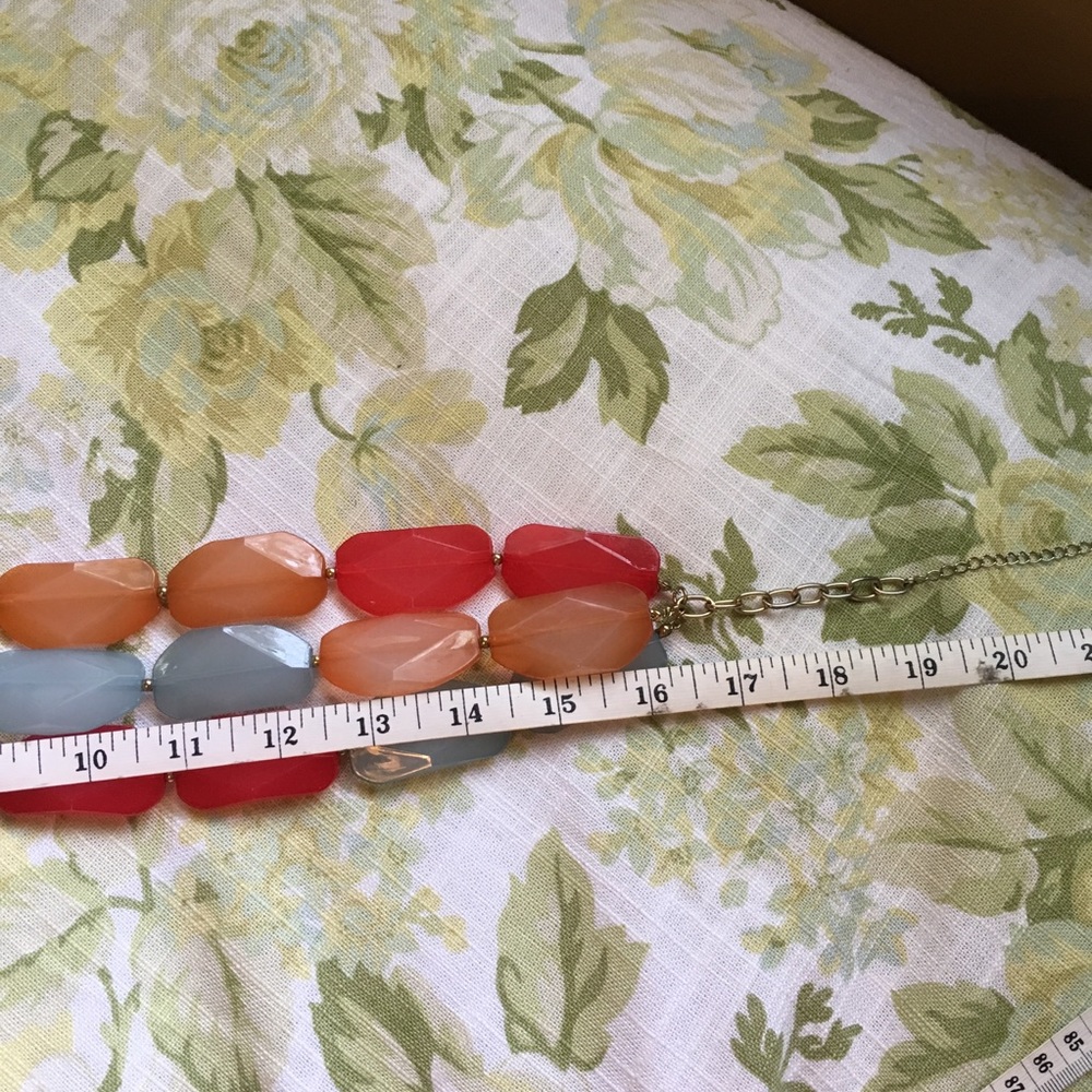 FRANCESCA’S Multicolor Beaded Necklace - Picture 2 of 4